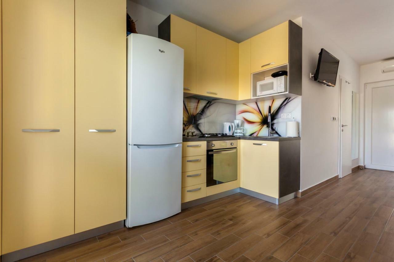 Apartment Hasanec By El-Pi Tours Njivice Luaran gambar